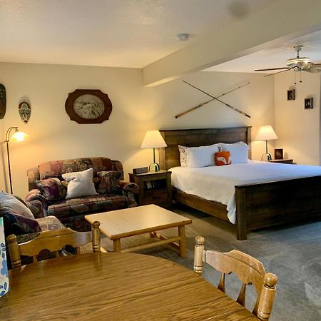Fox Hollow Inn Бозман Экстерьер фото